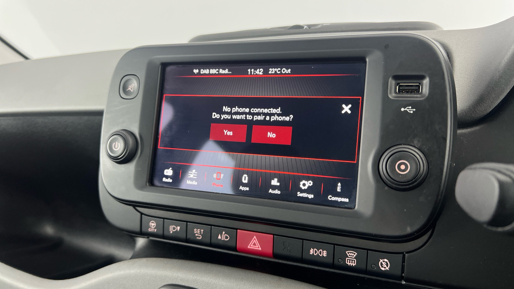 Fiat Panda City Cross Black #13