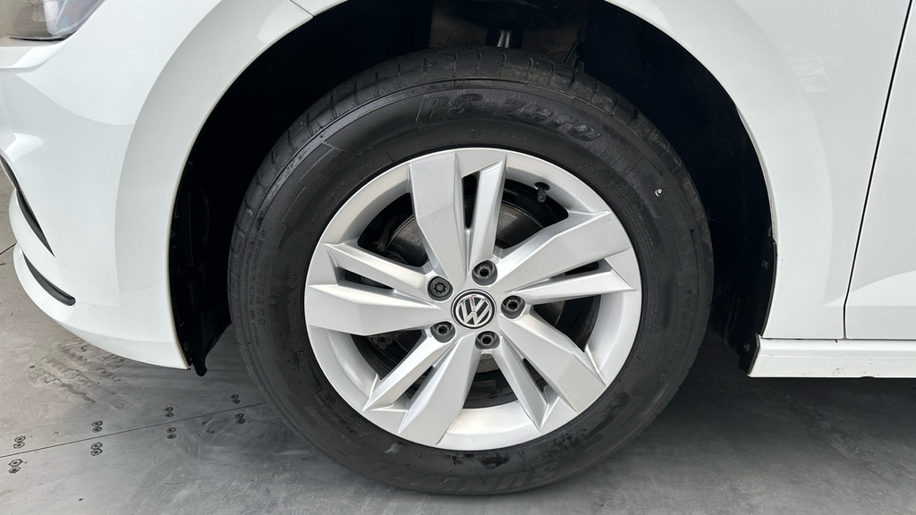 Volkswagen Polo 1.0 Se White #19