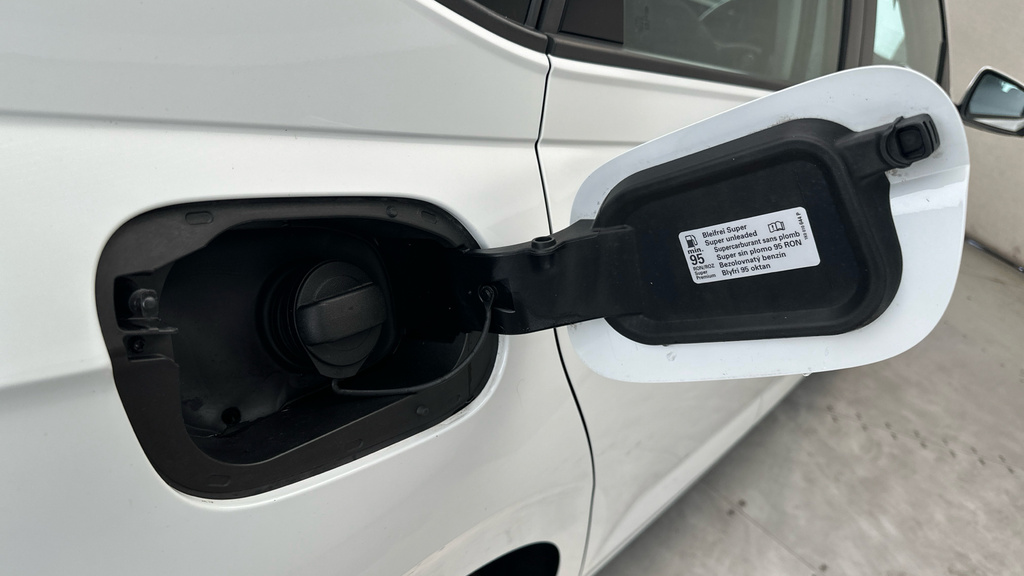 Volkswagen Polo 1.0 Se White #23