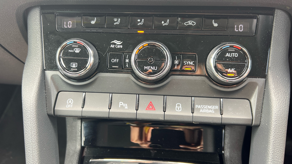 Skoda Karoq Se Edition Grey #28