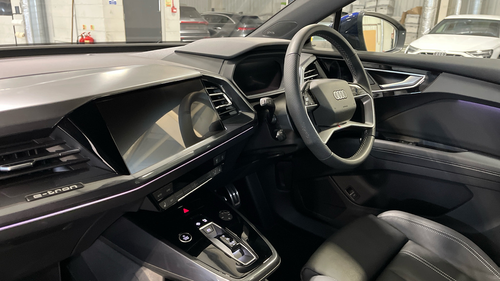 Audi Q4 E Tron Q4 Sportback Black Edition 45 E-tron 210,00 Kw Black #11