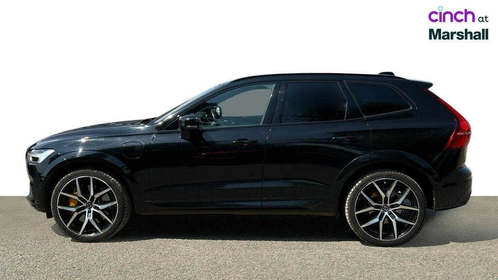 Volvo XC60 T5 Momentum Pro Red #6
