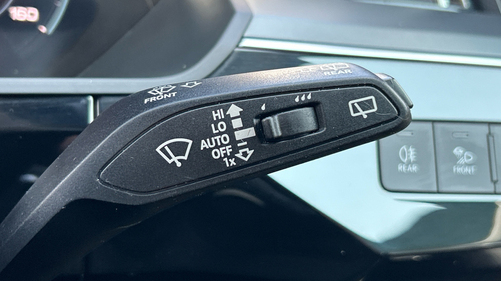 Audi Q8 e tron 250Kw 50 Quattro 95Kwh Black Ed At Tech Pro Grey #36