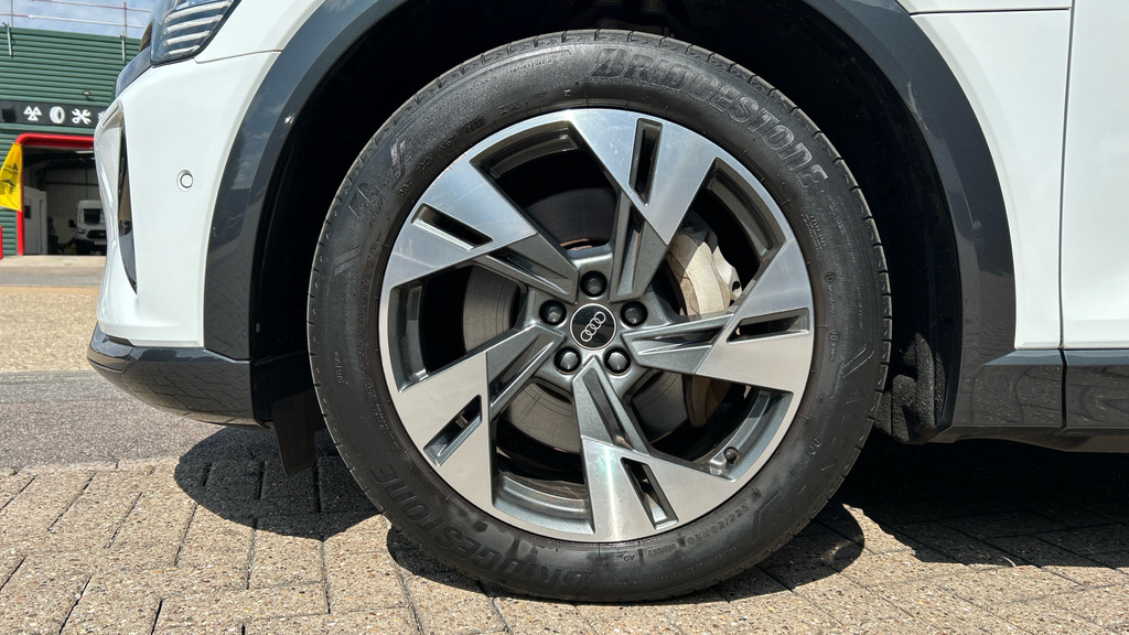 Audi Q8 e tron 250Kw 50 Quattro 95Kwh Black Ed At Tech Pro Grey #21