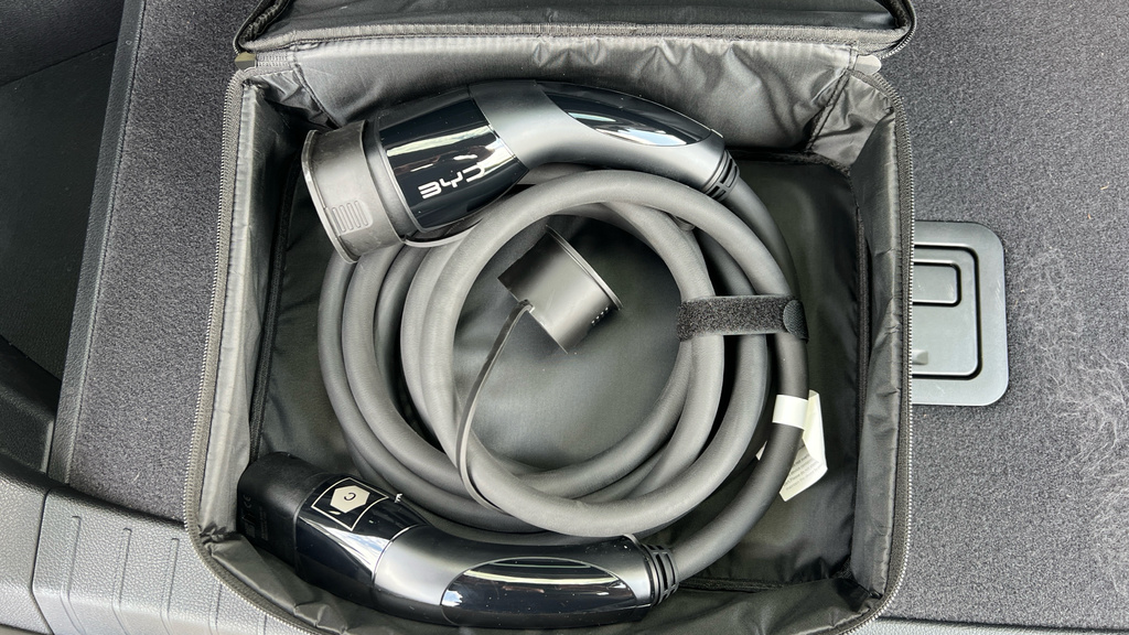 Byd Seal U Dm-i Design 1.5 Phev Awd Grey #21
