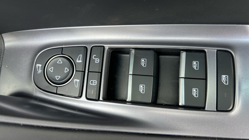 Byd Seal U Dm-i Design 1.5 Phev Awd Grey #25