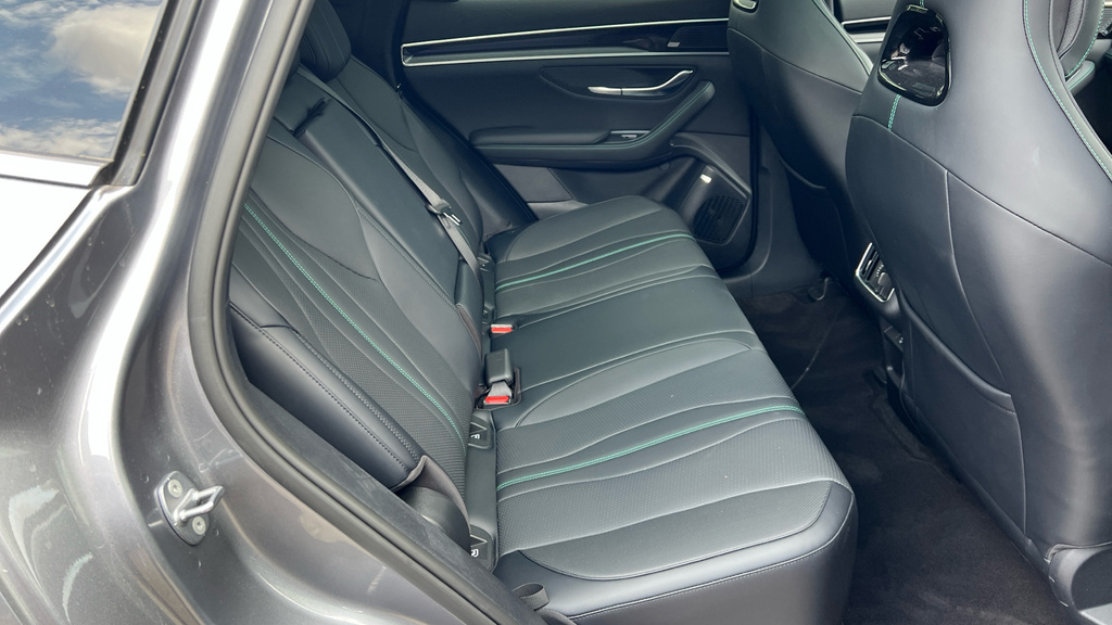 Byd Seal U Dm-i Design 1.5 Phev Awd Grey #16