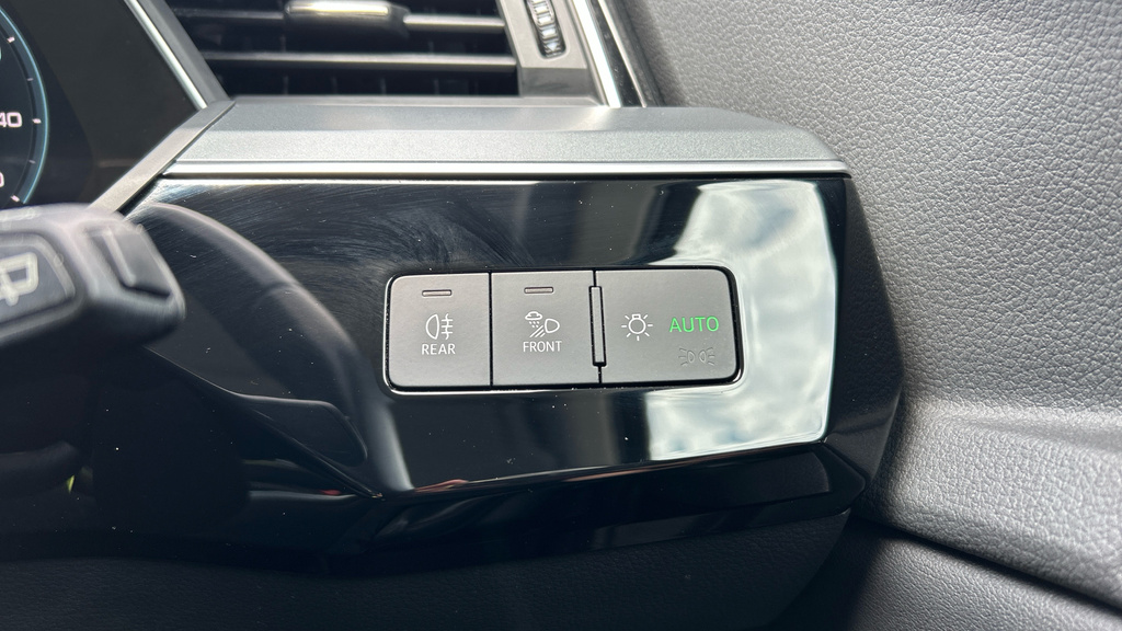Audi Q8 e tron Vorsprung 50 E-tron Quattro 250,00 Kw Black #44