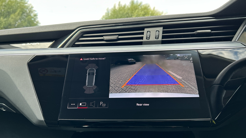 Audi Q8 e tron Vorsprung 50 E-tron Quattro 250,00 Kw Black #41
