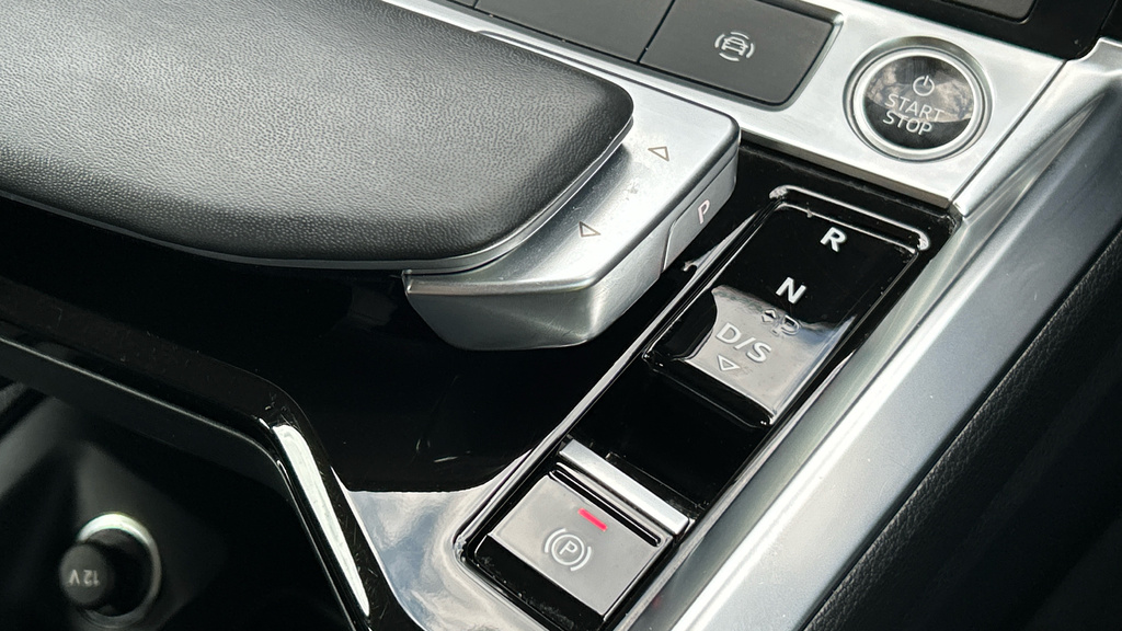Audi Q8 e tron Vorsprung 50 E-tron Quattro 250,00 Kw Black #32