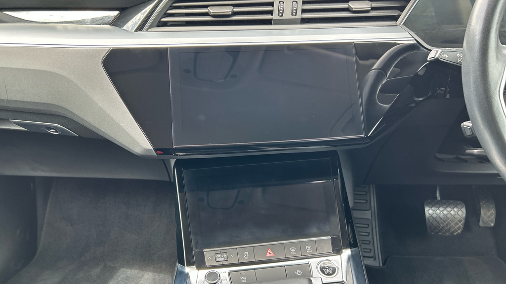 Audi Q8 e tron Vorsprung 50 E-tron Quattro 250,00 Kw Black #15