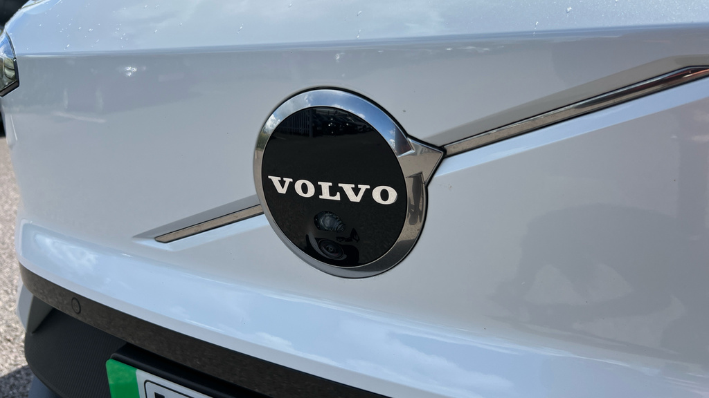 Volvo EX30 Ultra, Twin Motor Performance, White #33