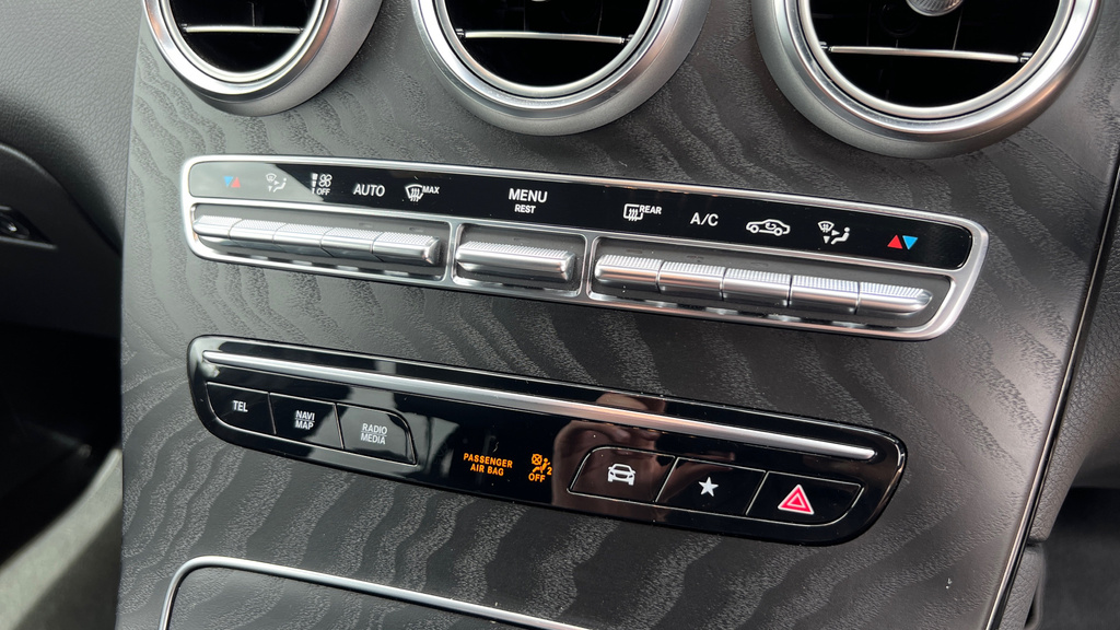 Mercedes-Benz GLC Class Glc220d Amg Line Premium Black #47