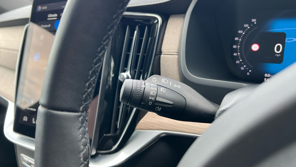 Volvo XC90 2.0 B5p Plus Dark Awd Geartronic Black #28