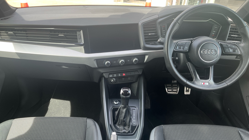 Audi A1 35 Tfsi Black Edition S Tronic 2022 Grey #11