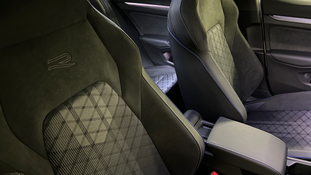 Volkswagen Golf 1.5 Tsi 150 R-line Blue #36