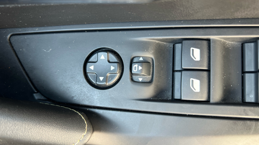 Peugeot e-208 208 Gt Line Ev Grey #2