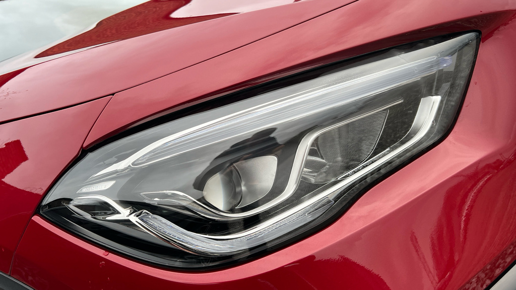 Mercedes-Benz GLA Class Gla 200 Amg Line Premium Red #14