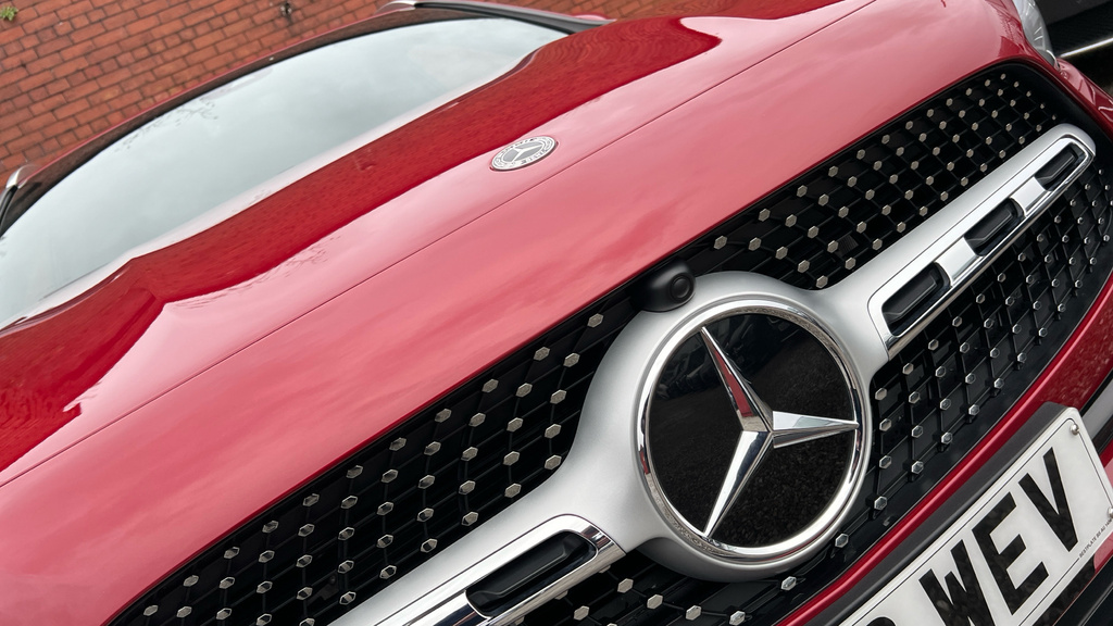 Mercedes-Benz GLA Class Gla 200 Amg Line Premium Red #31