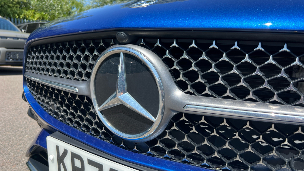 Mercedes-Benz CLA Class 180 Amg Line Premium Tip Black #37