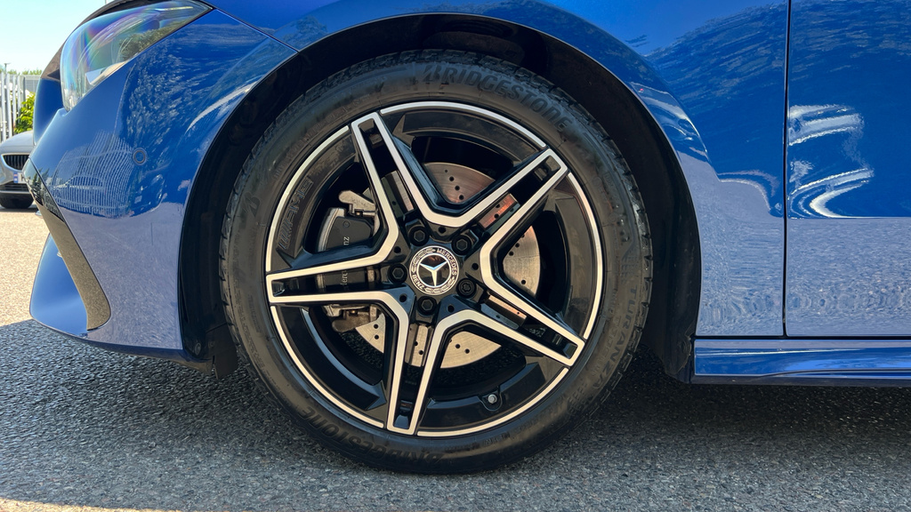 Mercedes-Benz CLA Class 180 Amg Line Premium Tip Black #25