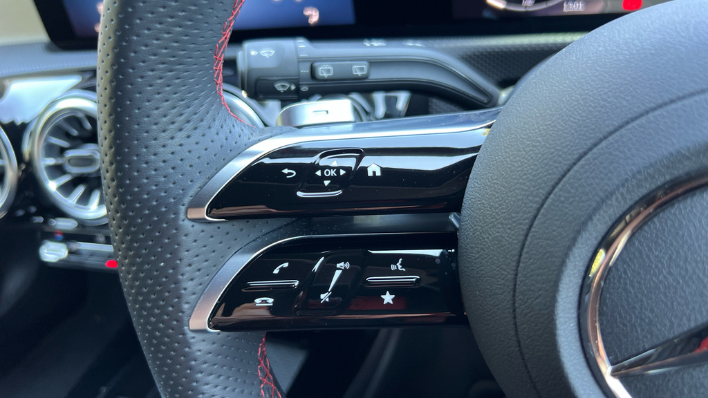 Mercedes-Benz CLA Class 180 Amg Line Premium Tip Black #41
