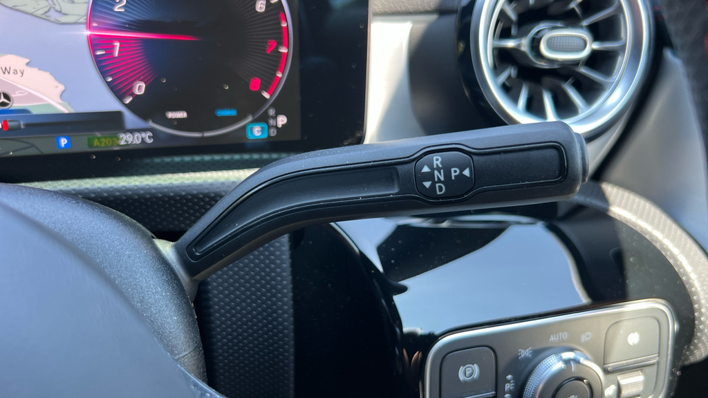 Mercedes-Benz CLA Class 180 Amg Line Premium Tip Black #44