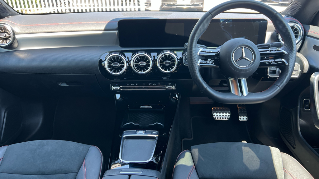 Mercedes-Benz CLA Class 180 Amg Line Premium Tip Black #14