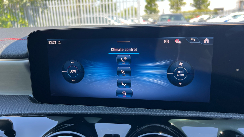 Mercedes-Benz CLA Class 180 Amg Line Premium Tip Black #20