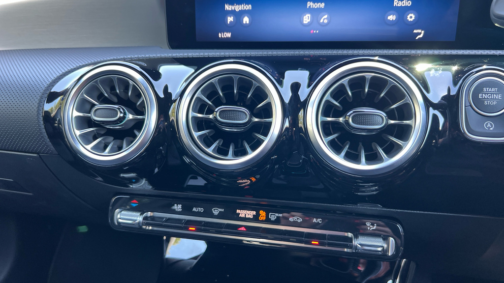 Mercedes-Benz CLA Class 180 Amg Line Premium Tip Black #45