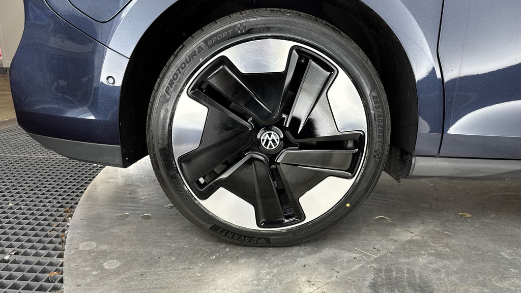 Volkswagen ID.Buzz Commerce Plus Swb 204 Ps 77 Kwh 1 Speed A Black #17