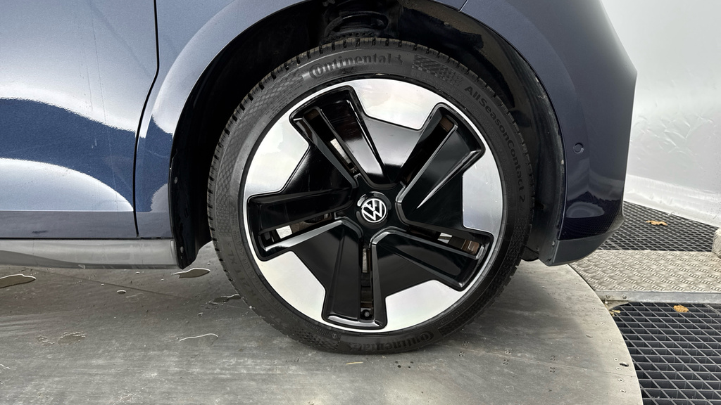 Volkswagen ID.Buzz Commerce Plus Swb 204 Ps 77 Kwh 1 Speed A Black #18