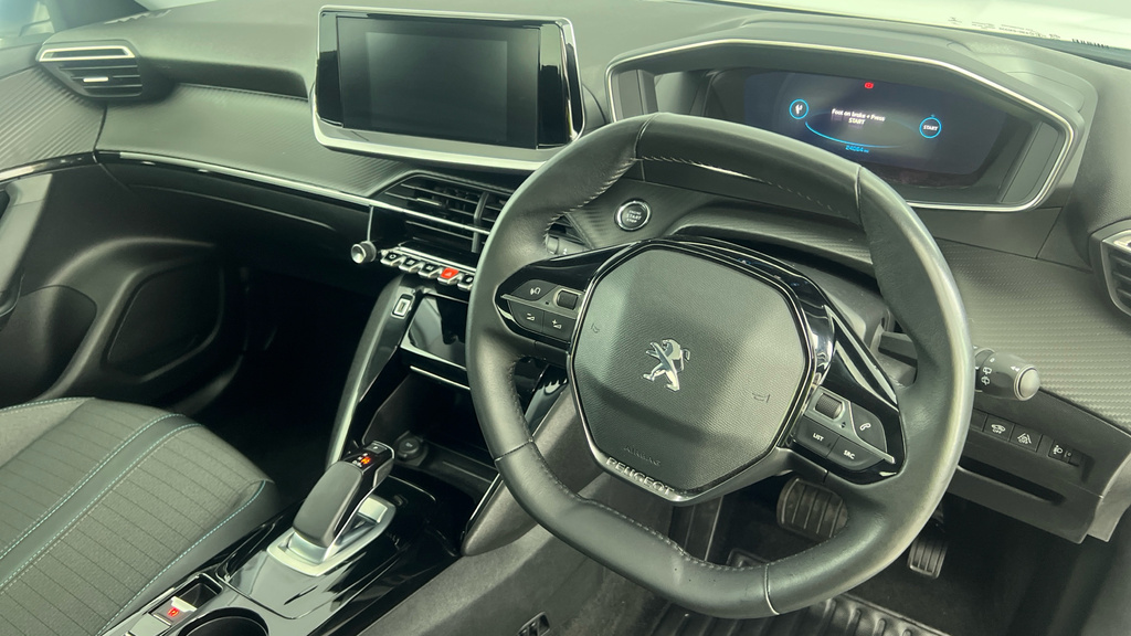 Peugeot e-2008 50Kwh Gt Premium Orange #9