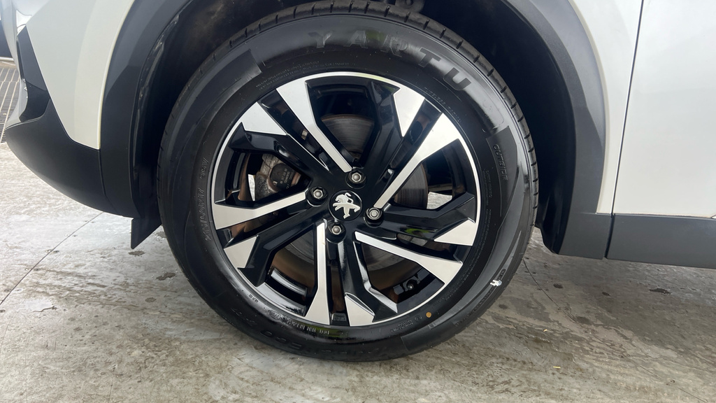 Peugeot e-2008 50Kwh Gt Premium Orange #22