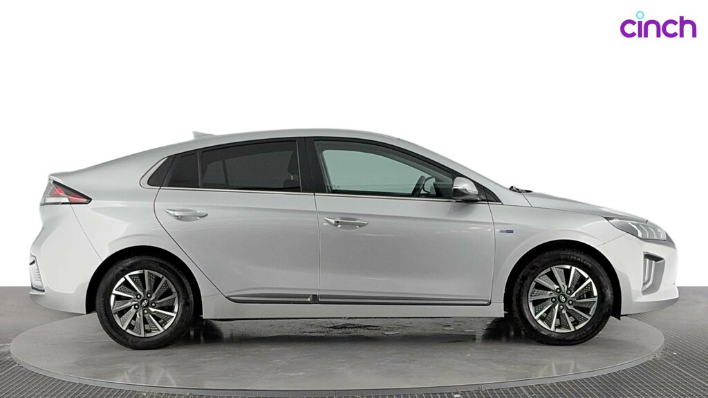 Hyundai Ioniq Hatchback Black #2