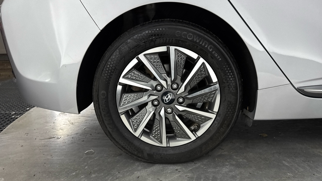 Hyundai Ioniq Hatchback Black #17