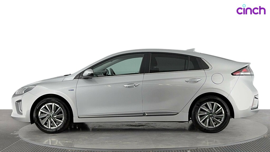 Hyundai Ioniq Hatchback Black #6