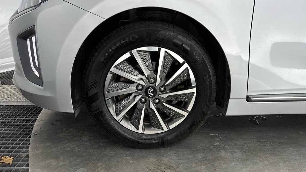 Hyundai Ioniq Hatchback Black #19