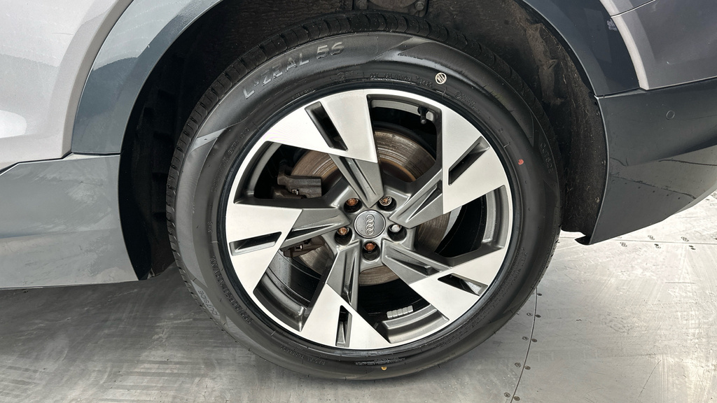 Audi E-tron 55 Suv Quattro 95Kwh 408 Ps Black #25