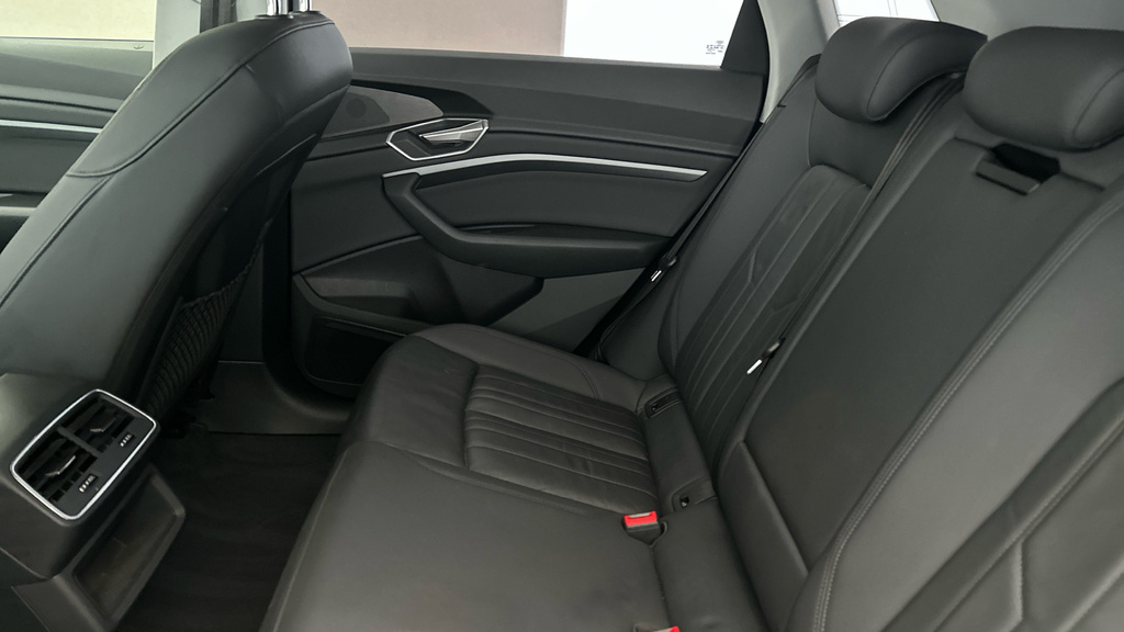 Audi E-tron 55 Suv Quattro 95Kwh 408 Ps Black #21