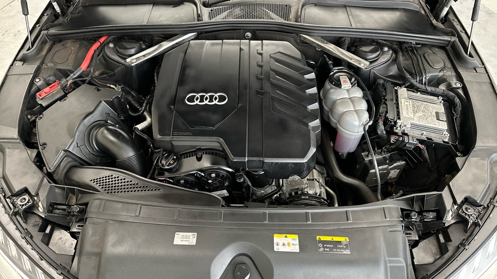 Audi A4 Avant 35 Tfsi Black Edition S Tronic Black #22