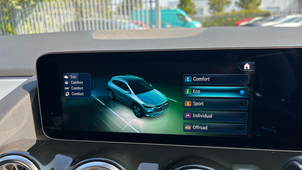 Mercedes-Benz GLA Class Gla 220D 4Matic Amg Line Premium Plus Grey #36