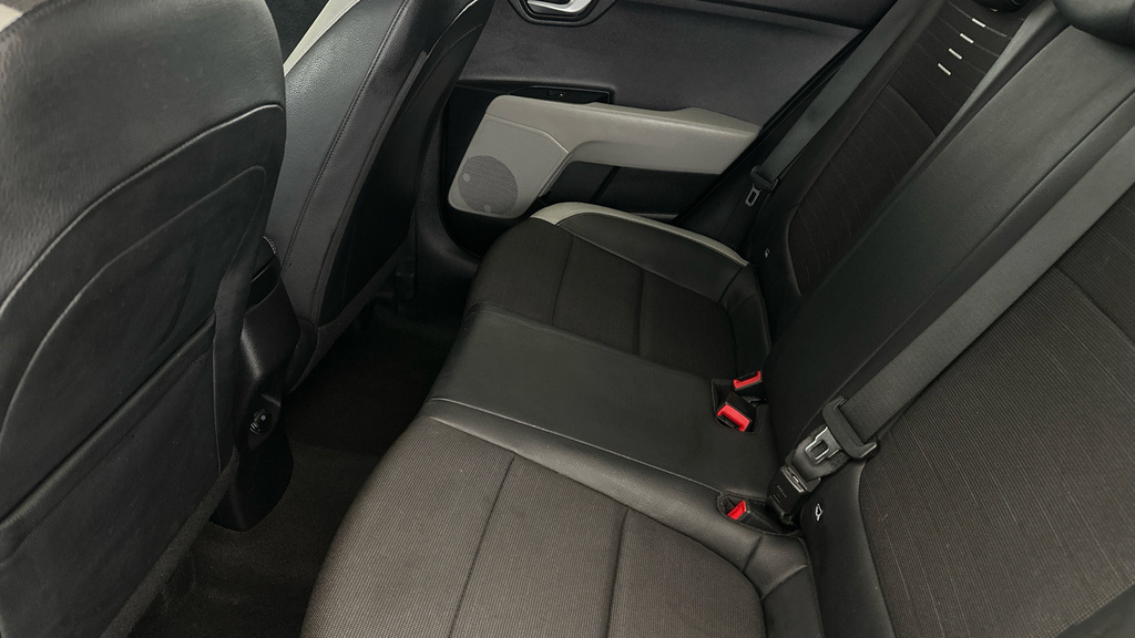 Kia Stonic 1.4 Mpi 2 Estate Red #19