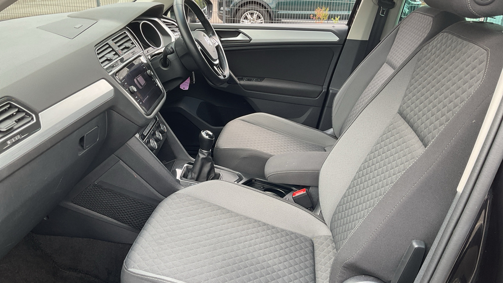 Volkswagen Tiguan Se Navigation Black #12