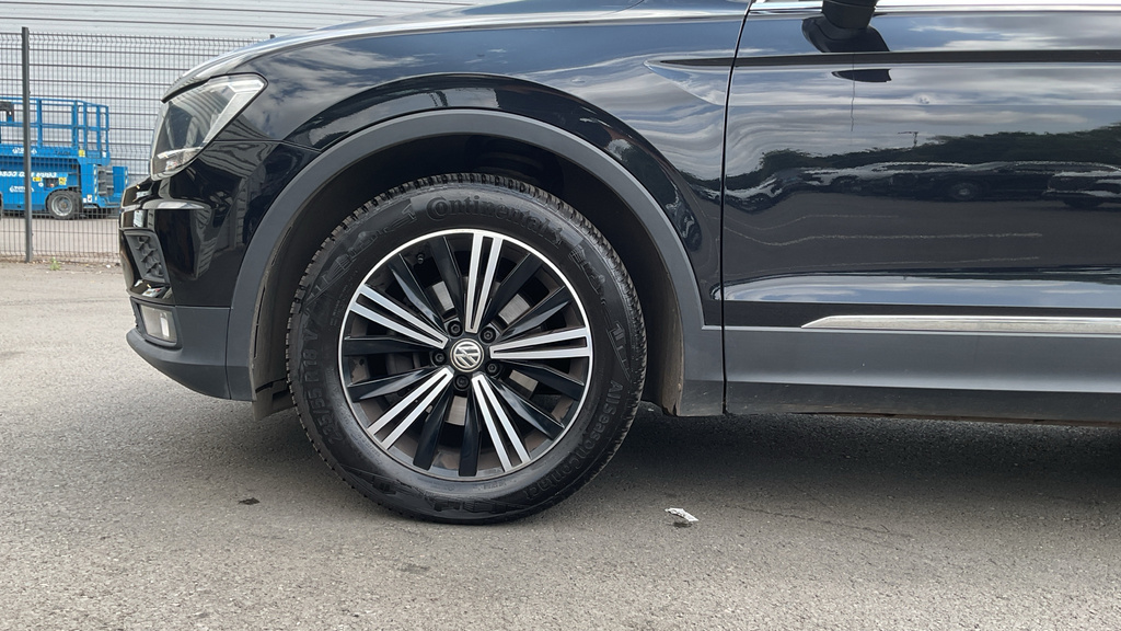 Volkswagen Tiguan Se Navigation Black #23