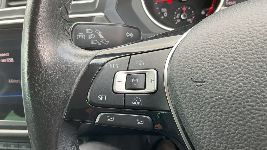 Volkswagen Tiguan Se Navigation Black #14