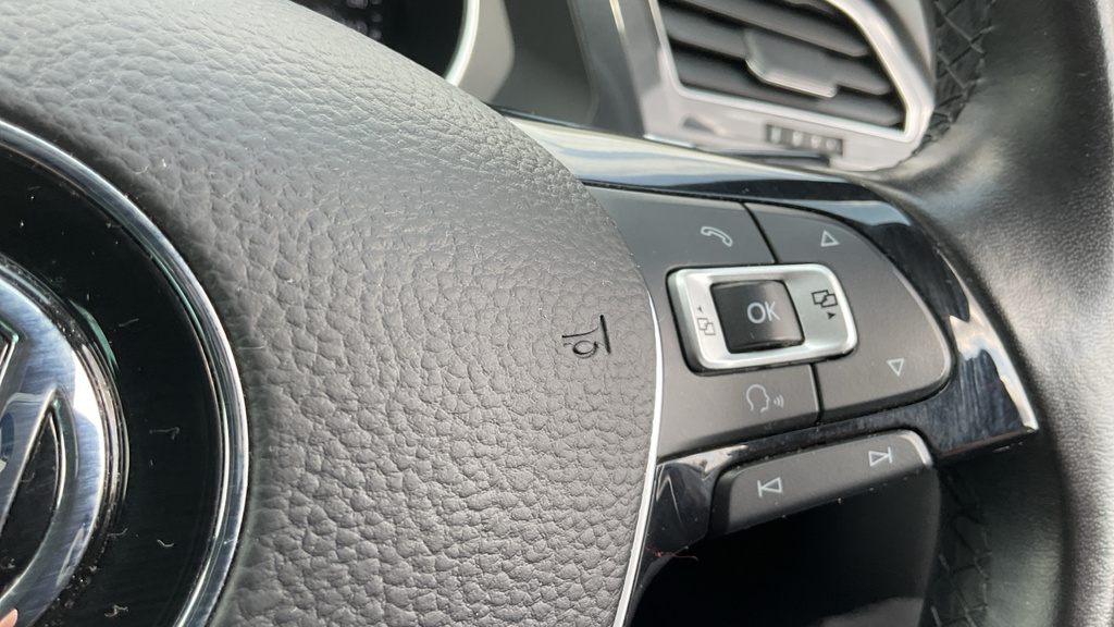 Volkswagen Tiguan Se Navigation Black #27