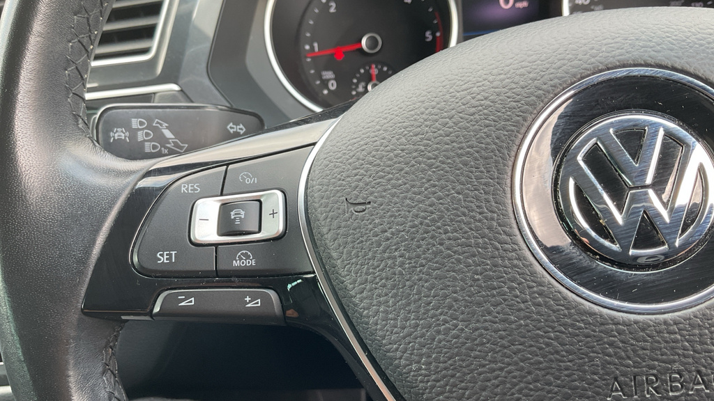Volkswagen Tiguan Se Navigation Black #28