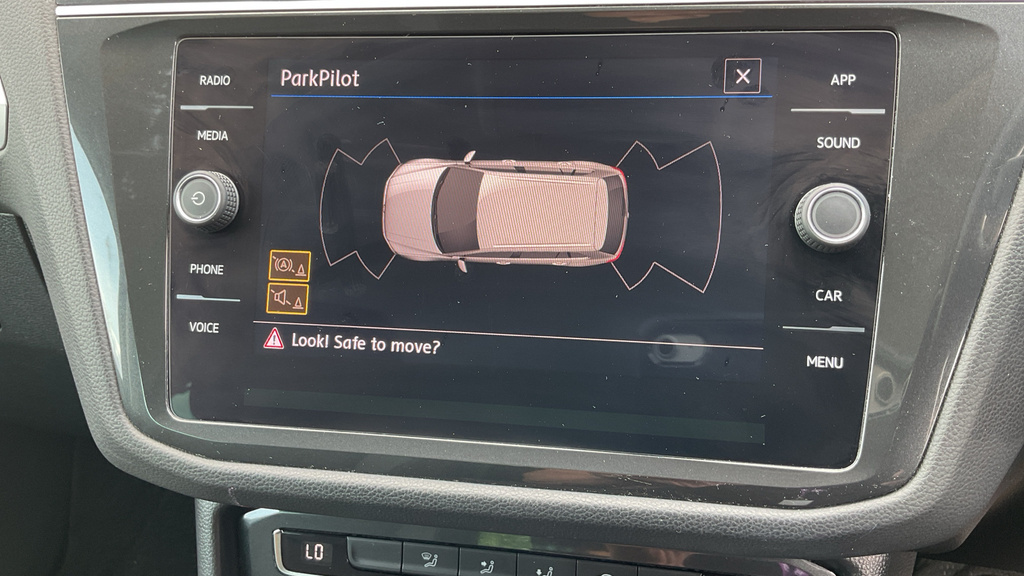 Volkswagen Tiguan Se Navigation Black #9
