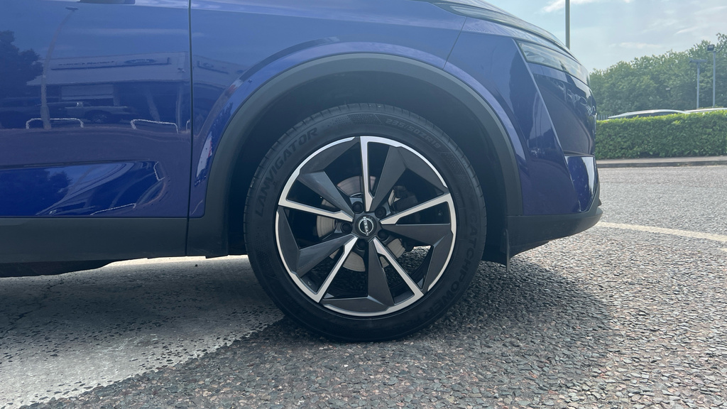 Nissan Qashqai 1.5 E-power Tekna Bose Hatchback Blue #17